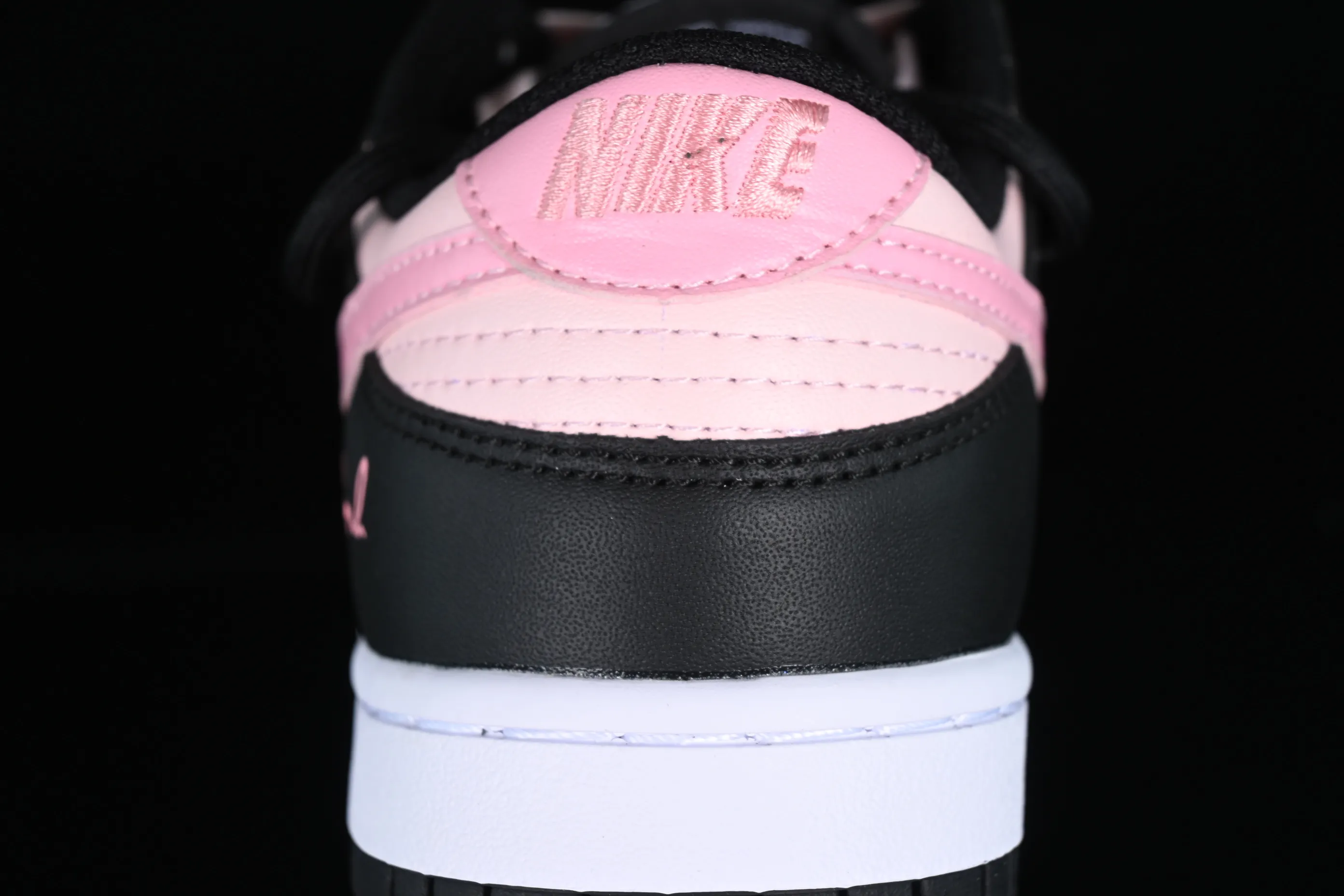 All Categories Nk SB Dunk Series Nk SB Dunk Low Low-top sneakers Gift box Nk Dunk Low Raspberry Black Pink Valentine's Day Customized version of deconstructed strap casual sneakers CW1590-100